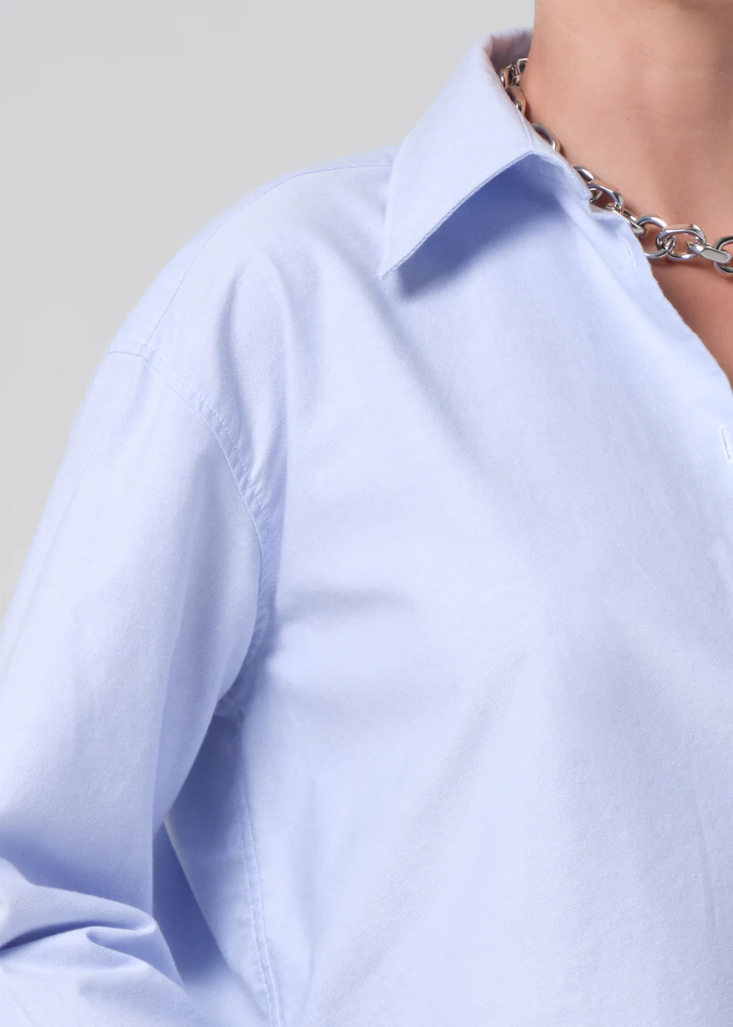 Ana Cropped Shirt in Blue - Image 4
