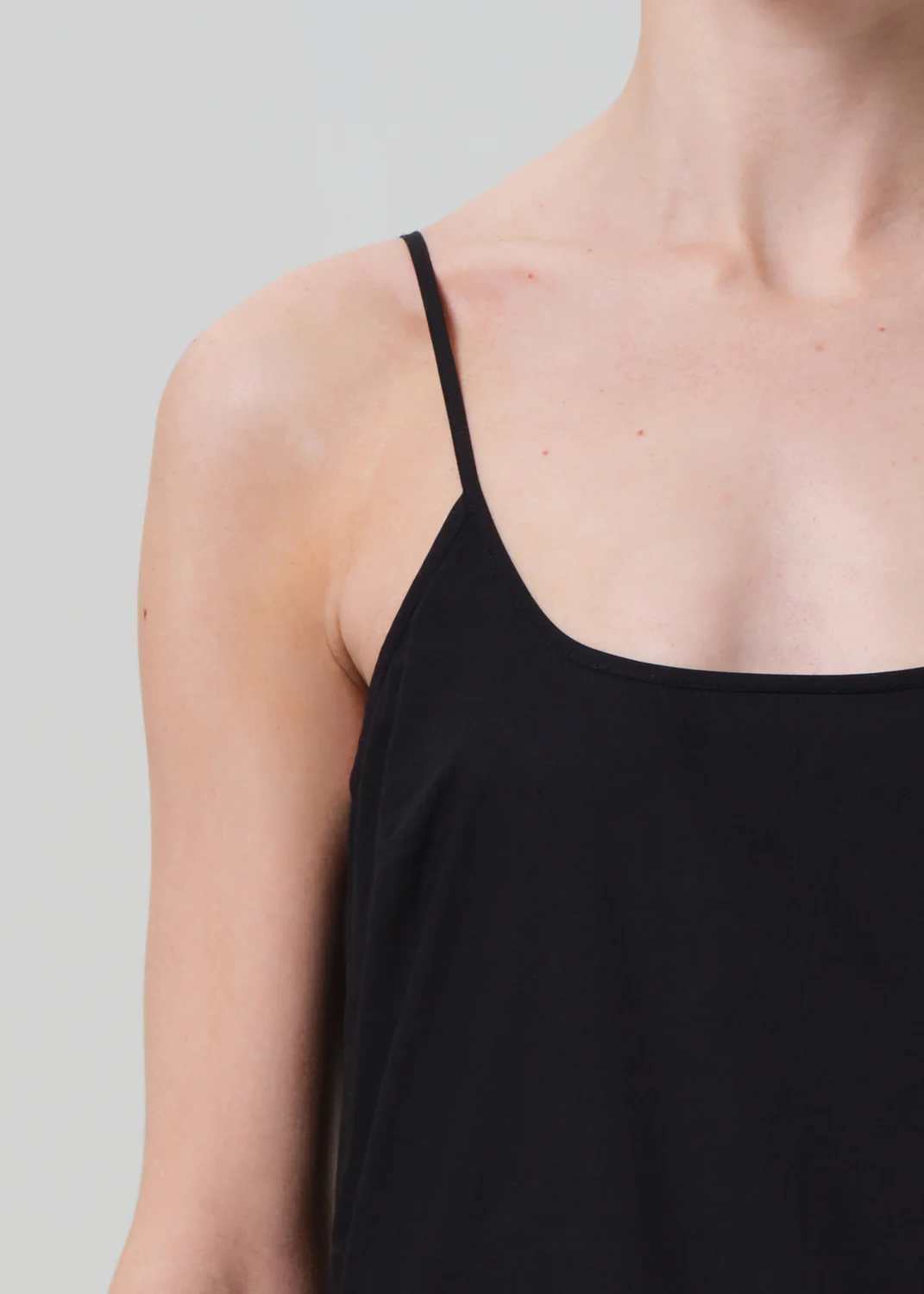 Ari Dress in Black - Image 4