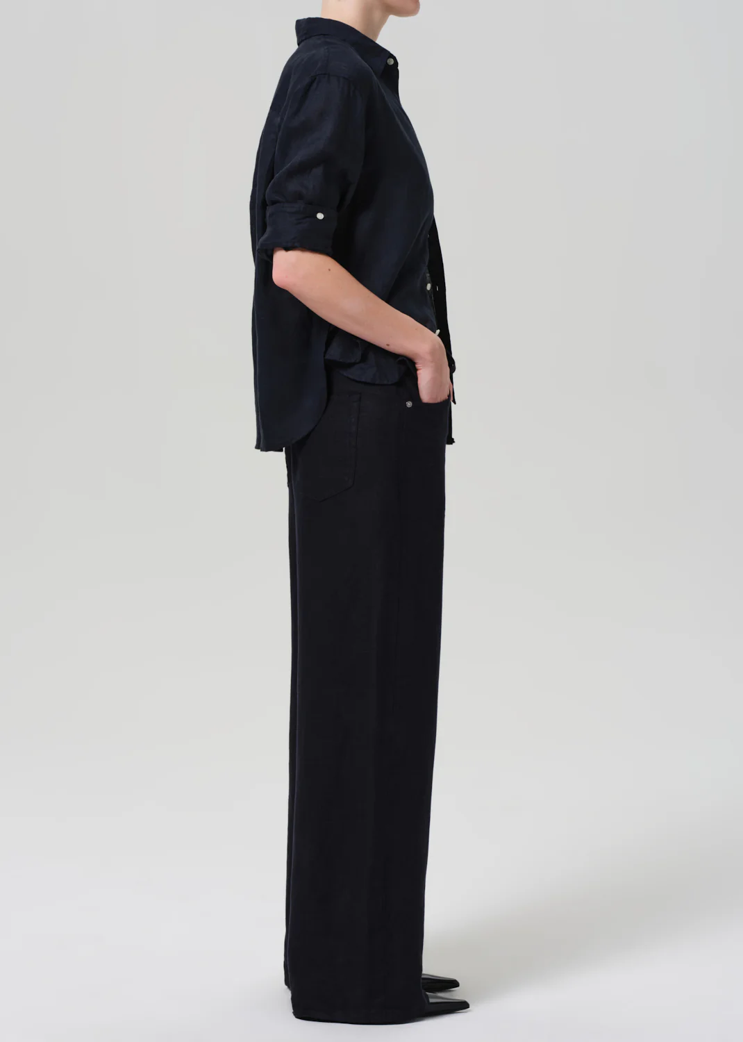 Brynn Drawstring Linen Trouser in True Navy - Image 3