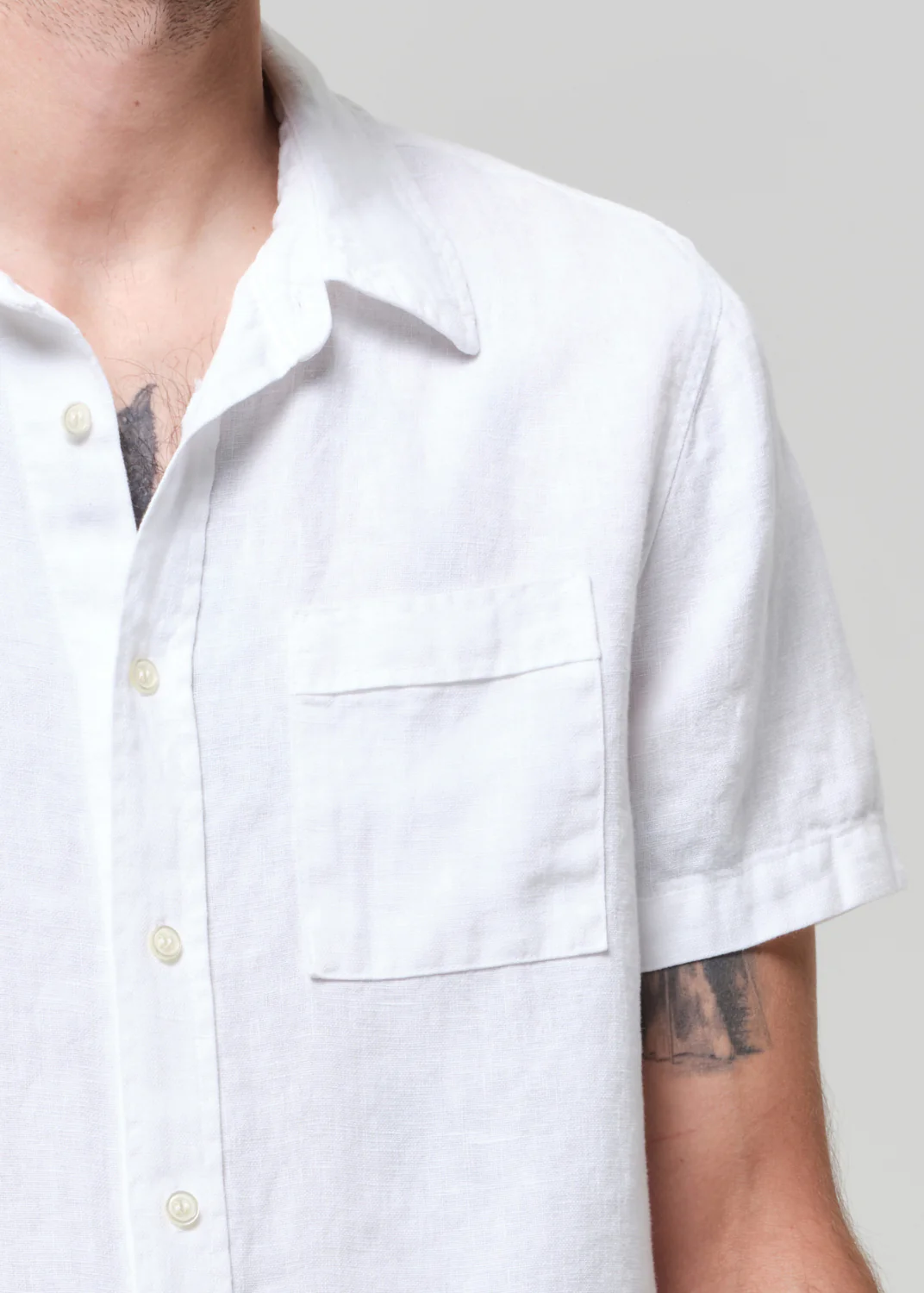Cairo Short Sleeve Linen Shirt in White - Image 5