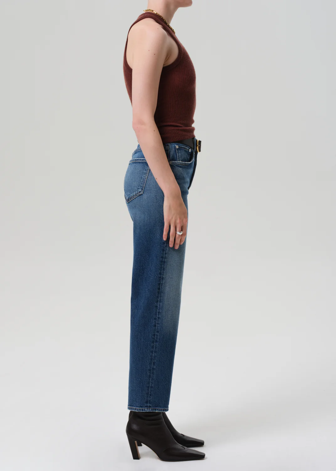 Delfina Straight in Cici - Image 3
