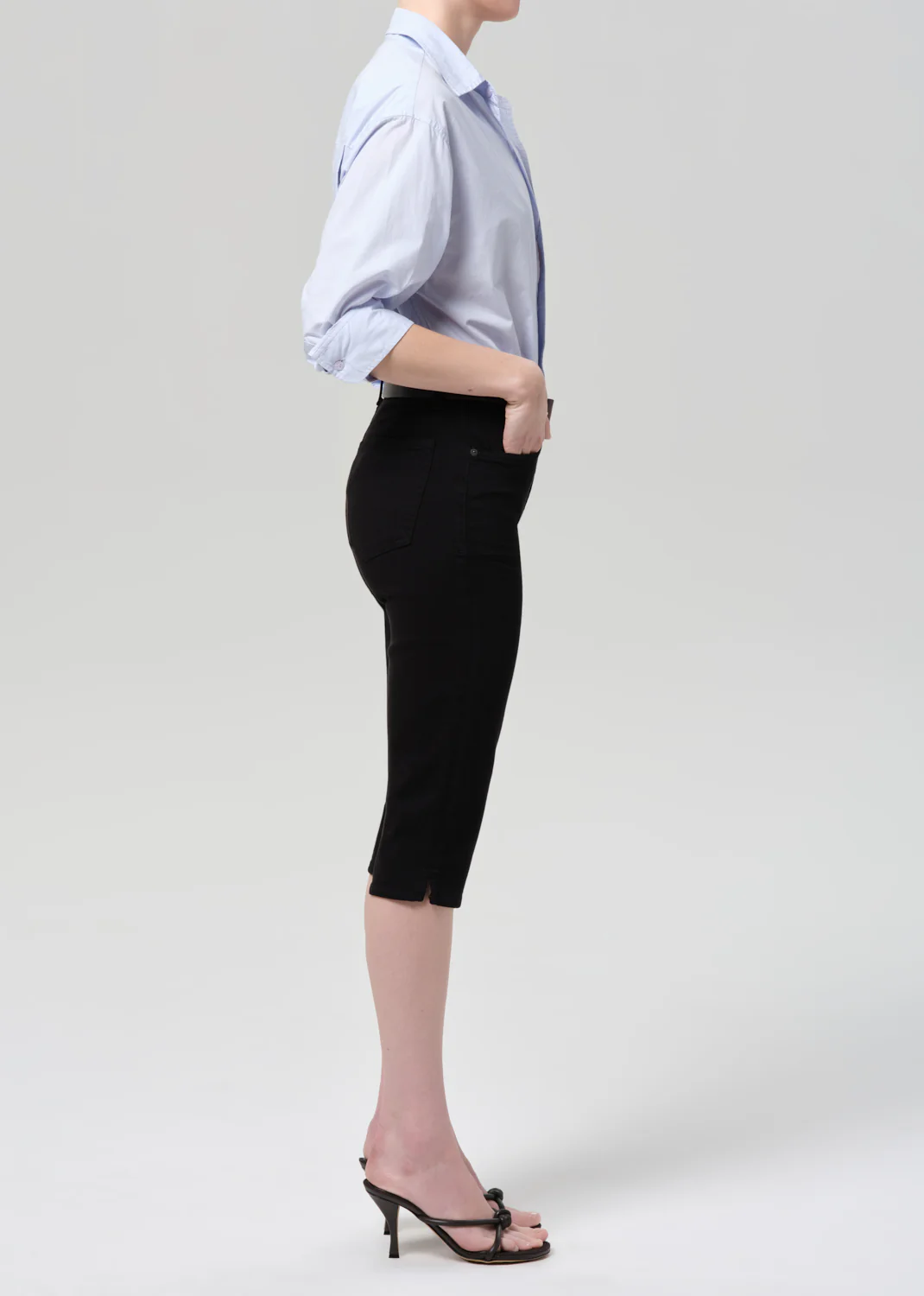 Devin Capri in Black - Image 3