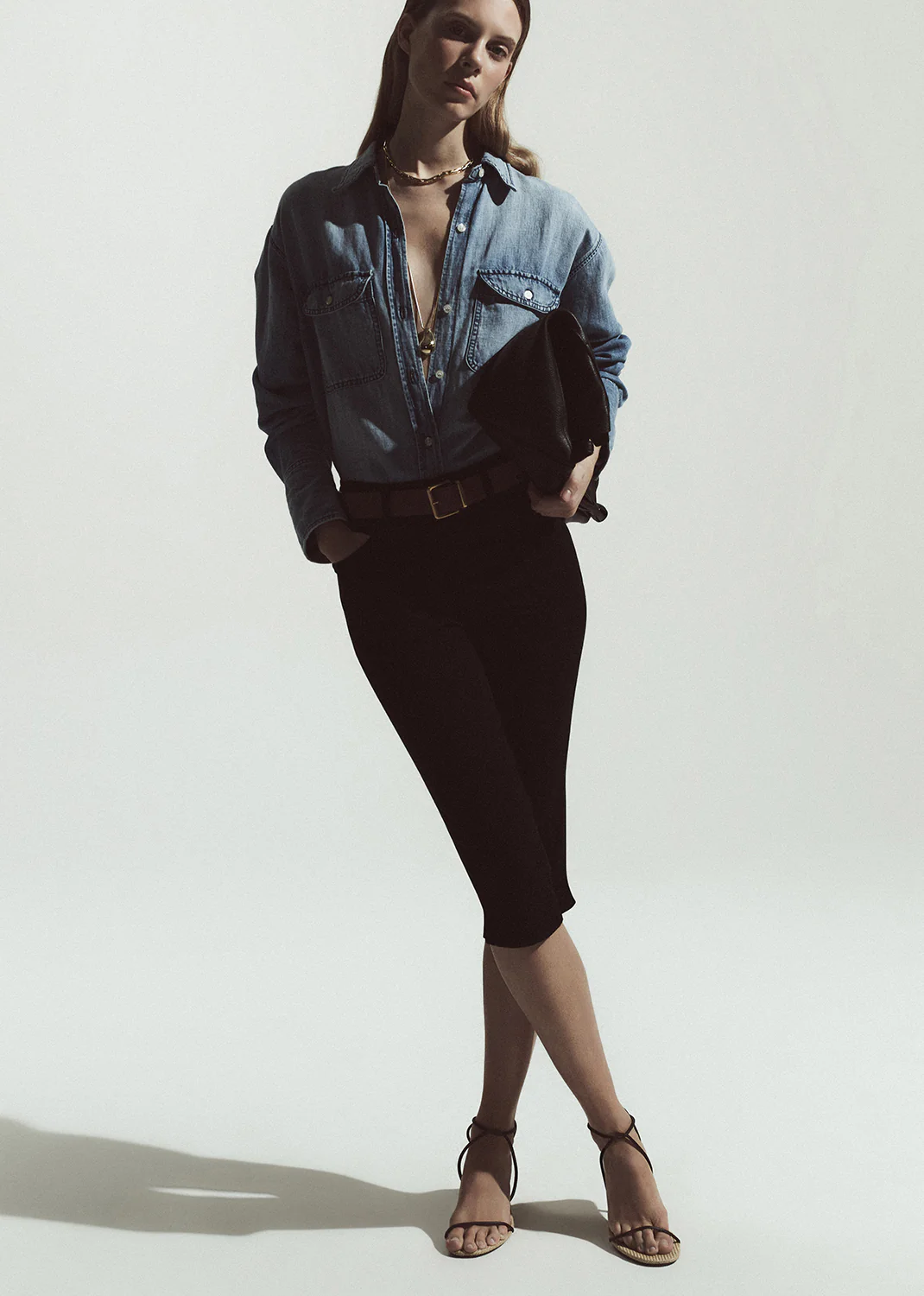 Devin Capri in Black - Image 7