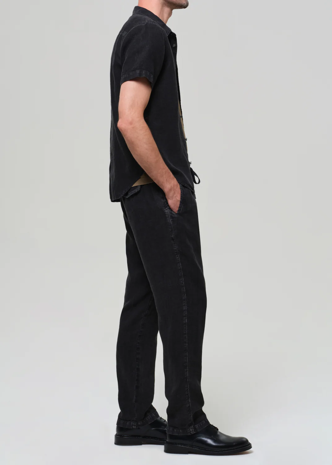 Drawstring Deck Linen Pant in Washed Black - Image 4
