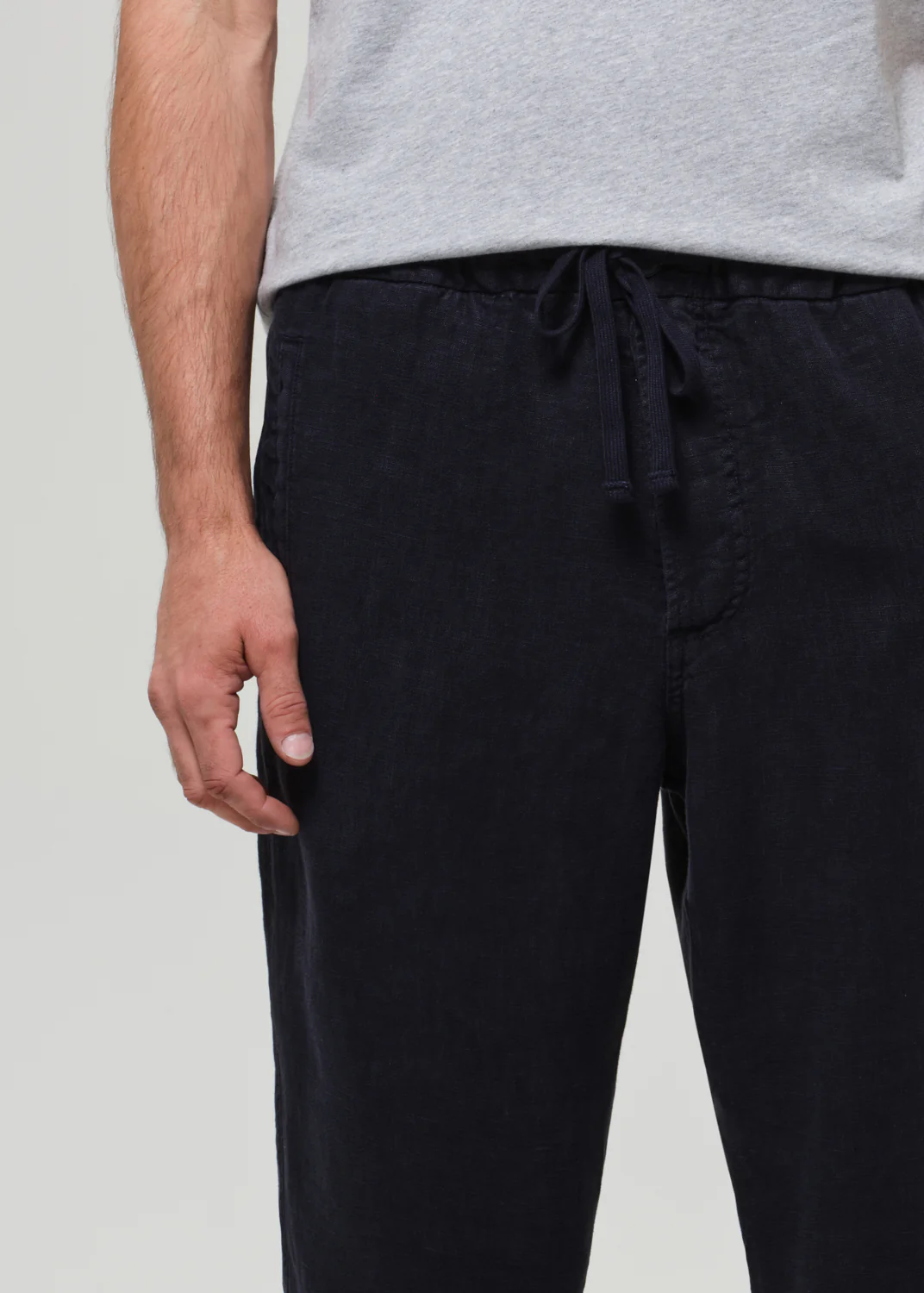 Drawstring Deck Linen Pant in Navy - Image 6