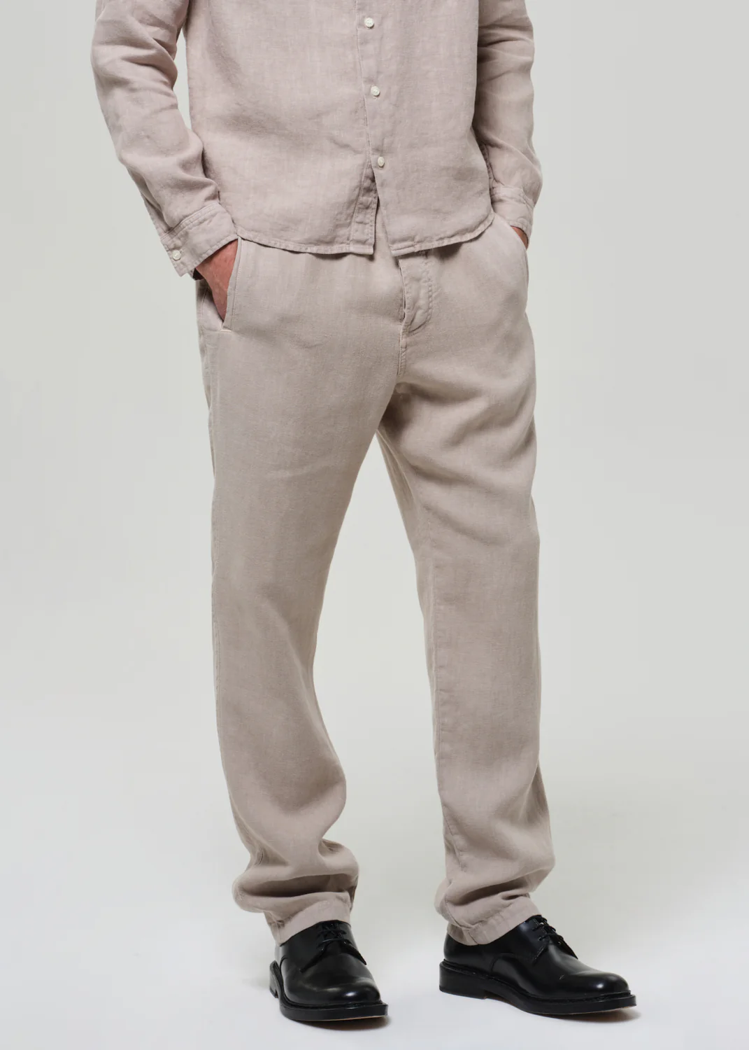 Drawstring Deck Linen Pant in Wheat - Image 5