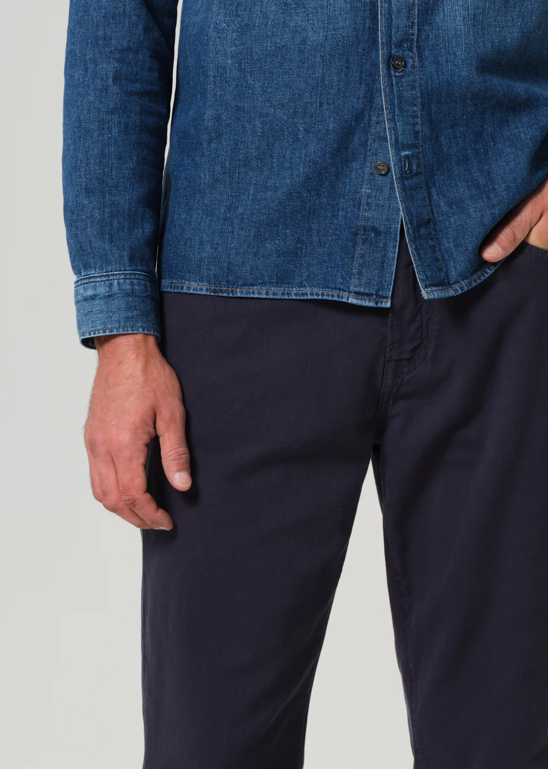 Elijah Straight Comfort Stretch Linen in Night Flight - Image 6