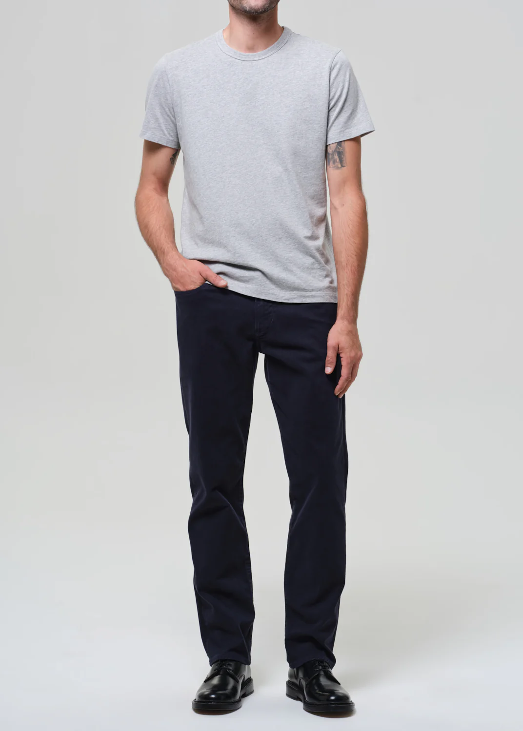 Elijah Straight Comfort Stretch Linen in Navy - Image 3