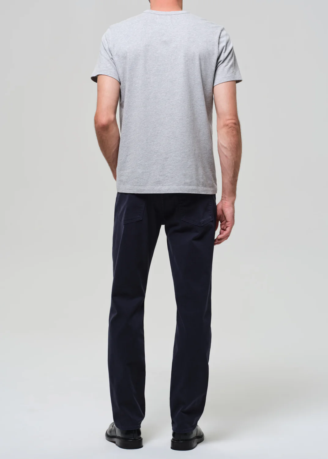 Elijah Straight Comfort Stretch Linen in Navy - Image 4