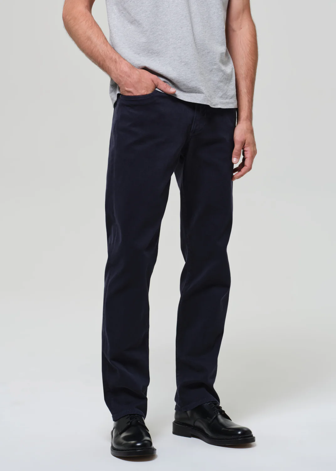 Elijah Straight Comfort Stretch Linen in Navy - Image 6