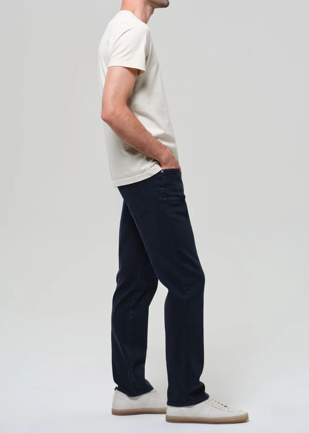 Elijah Straight Perform in Navy - Image 5