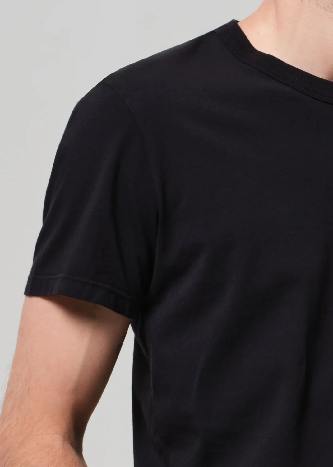 Everyday Short Sleeve Tee in Black - Image 5