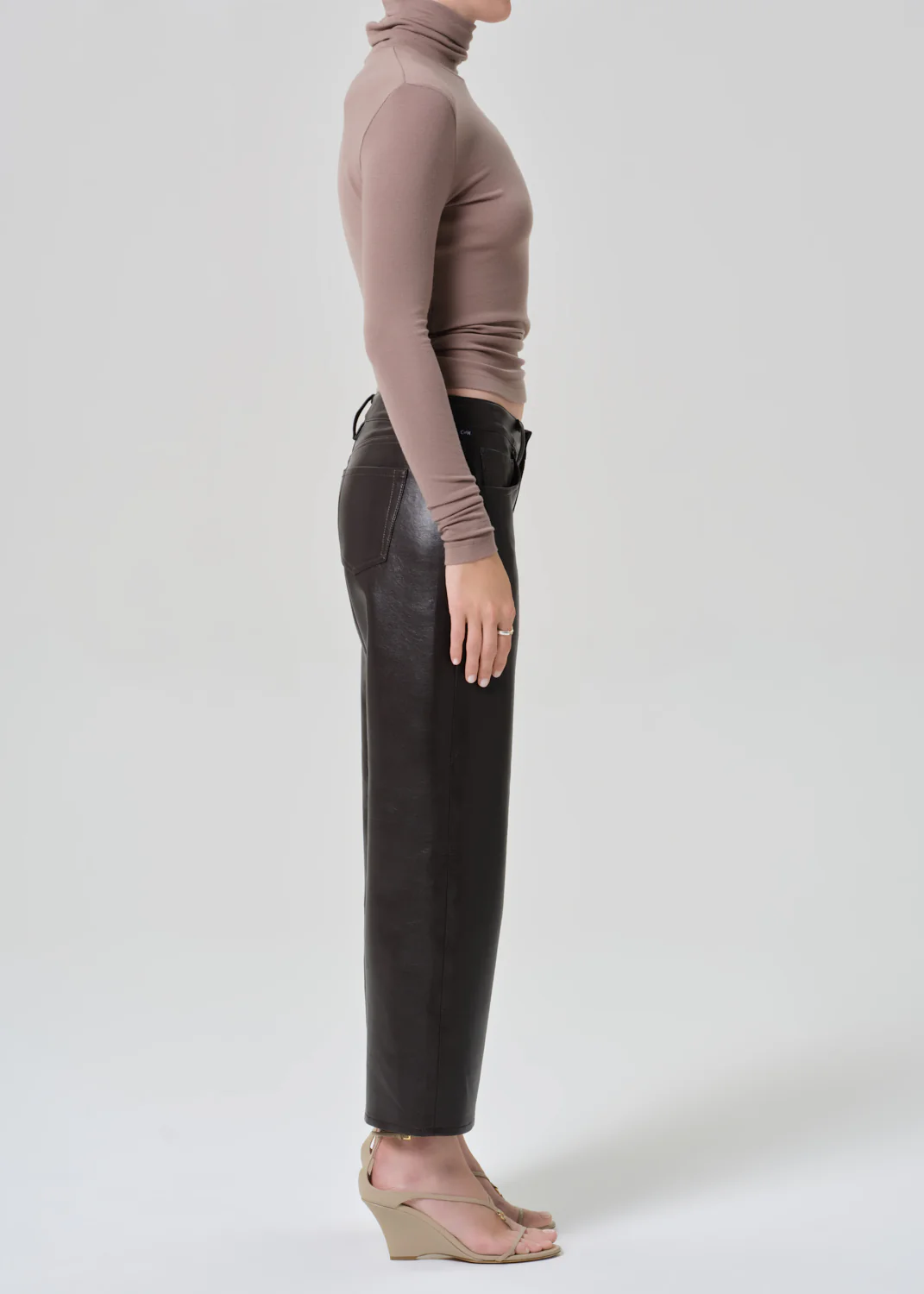 Faye Vintage Straight Recycled Leather in Chocolate - Image 4