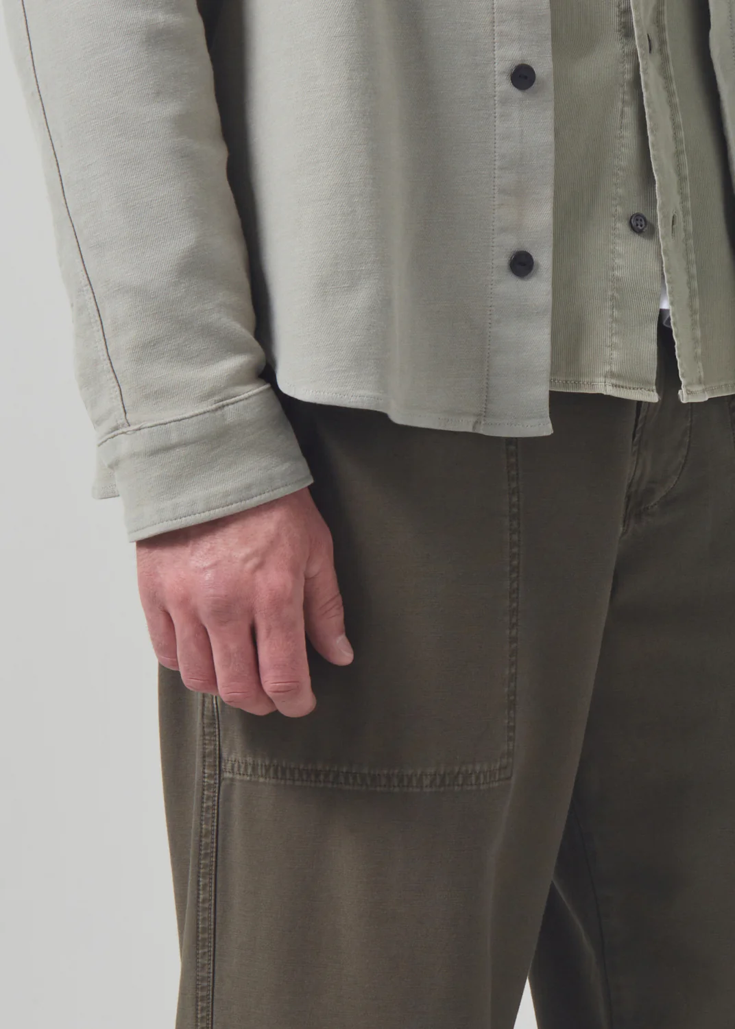 Hayden Relaxed Utility Pant in Tea Leaf - Image 5