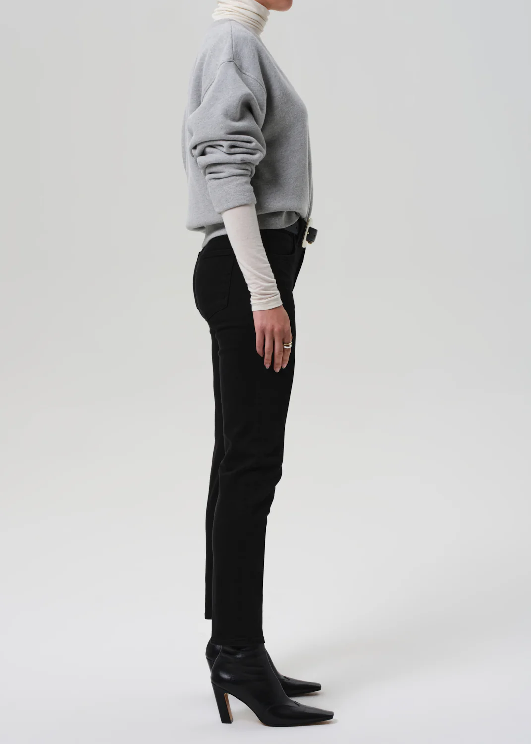 Isola Slim in Plush Black - Image 3