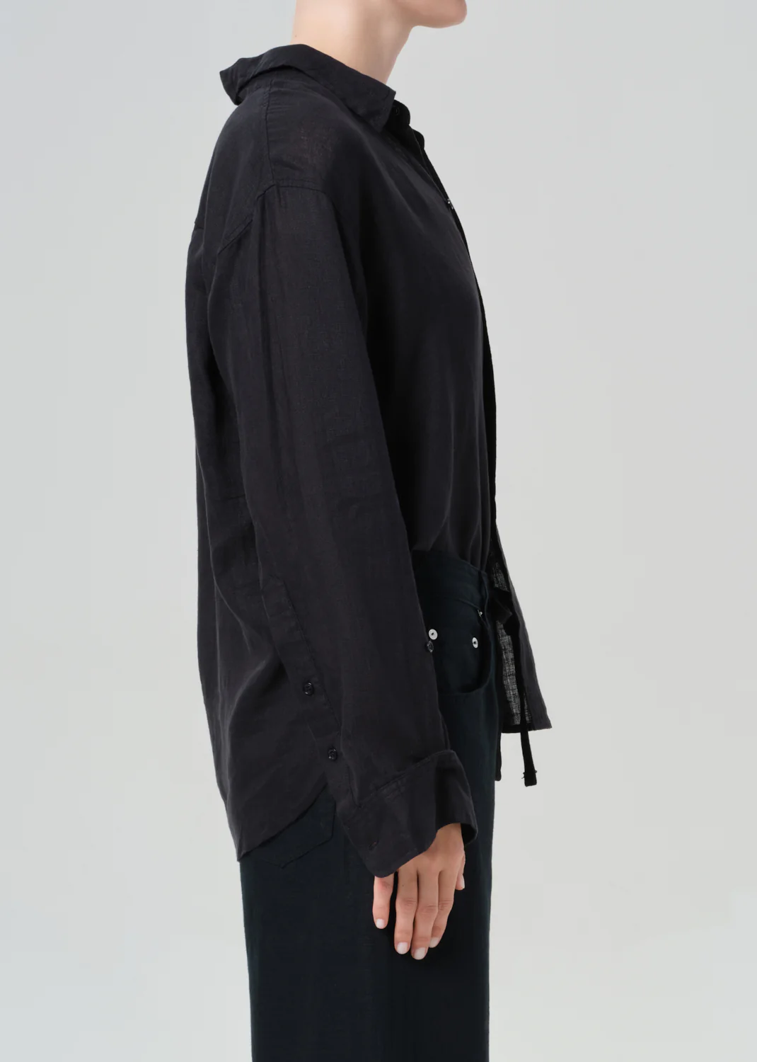 Kayla Shrunken Linen Shirt in Black - Image 3