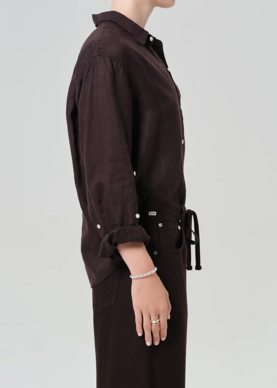 Kayla Shrunken Linen Shirt in Chocolate - Image 3