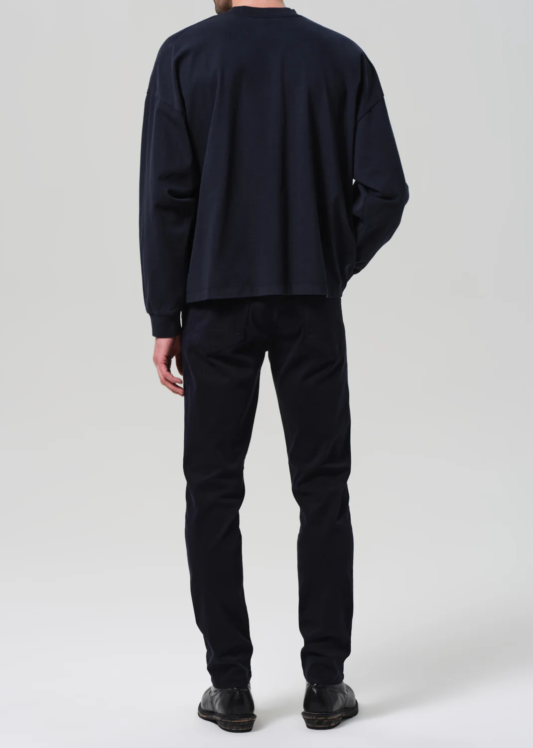 London Tapered Slim Brushed Sateen in Deep Navy - Image 3