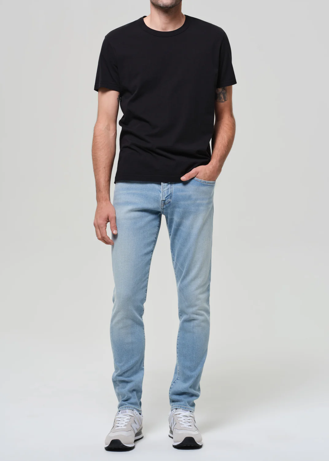 London Tapered Slim Perform in Light Wash - Image 2
