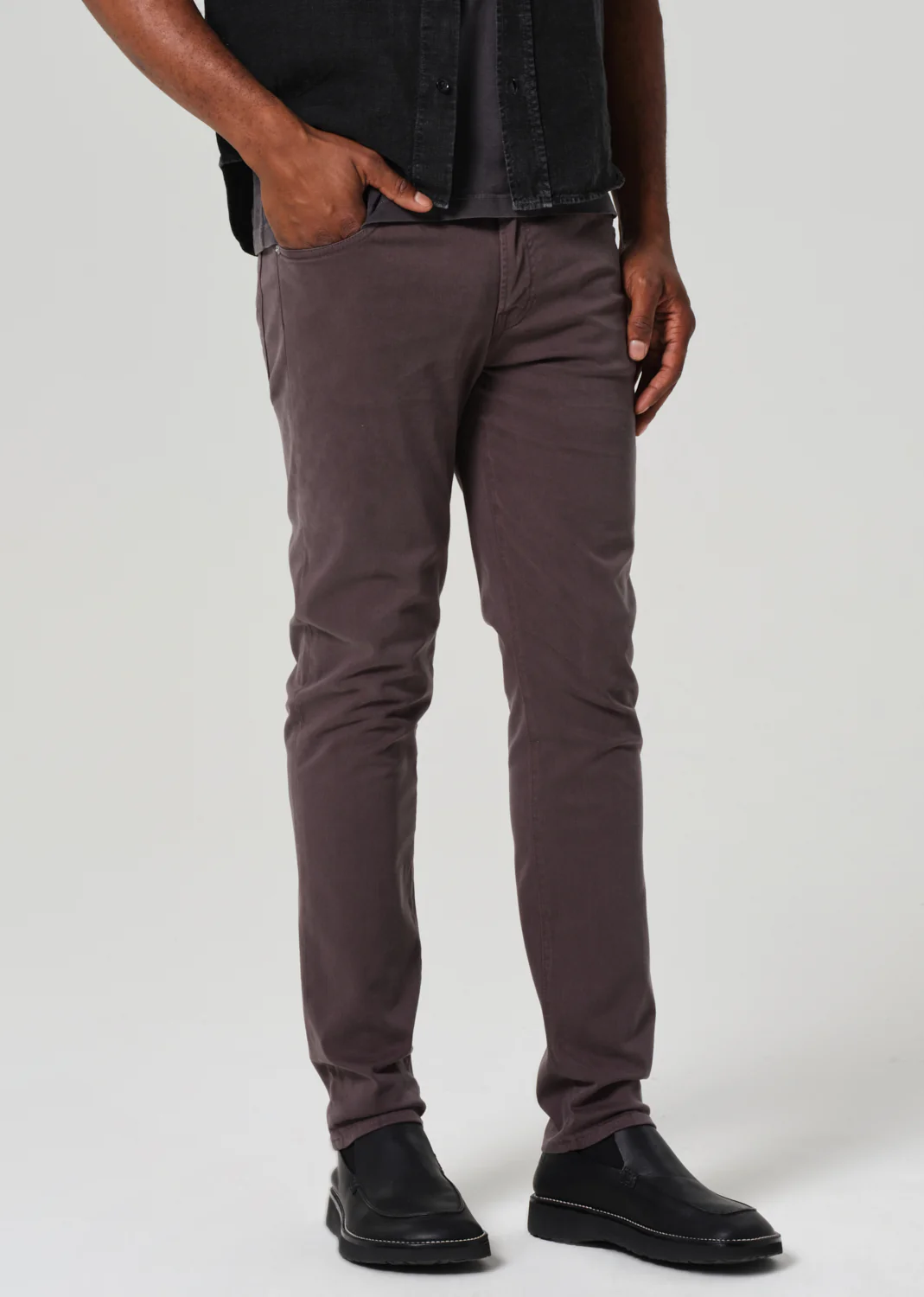 London Tapered Slim Brushed Sateen in Gravel - Image 5