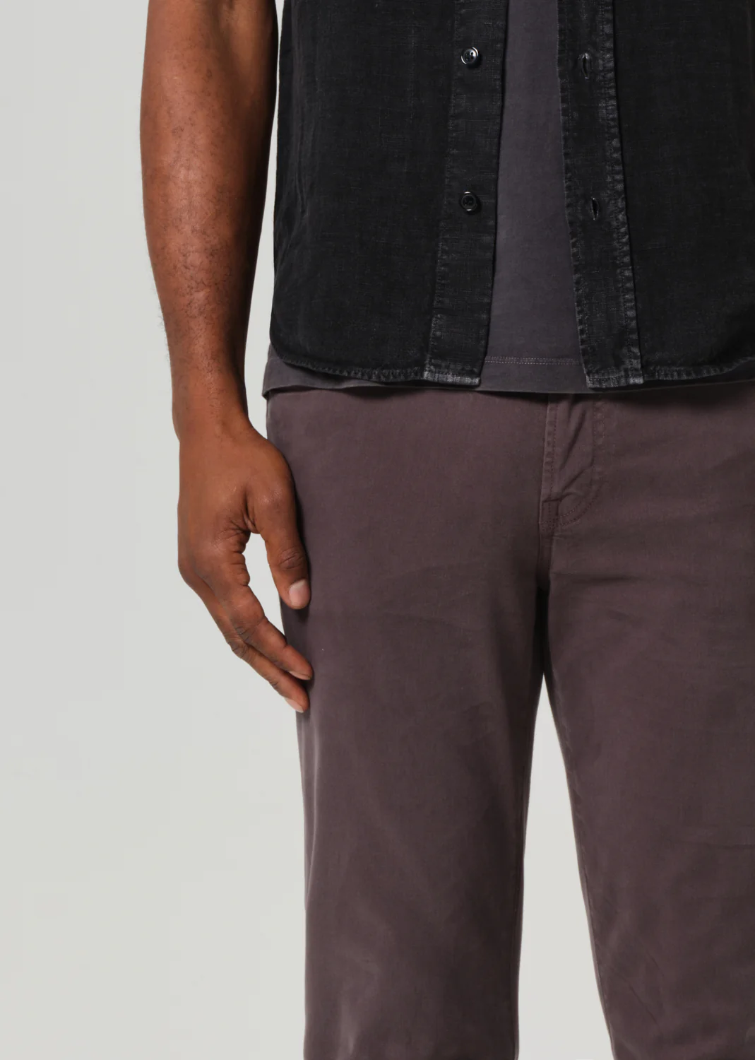 London Tapered Slim Brushed Sateen in Gravel - Image 6