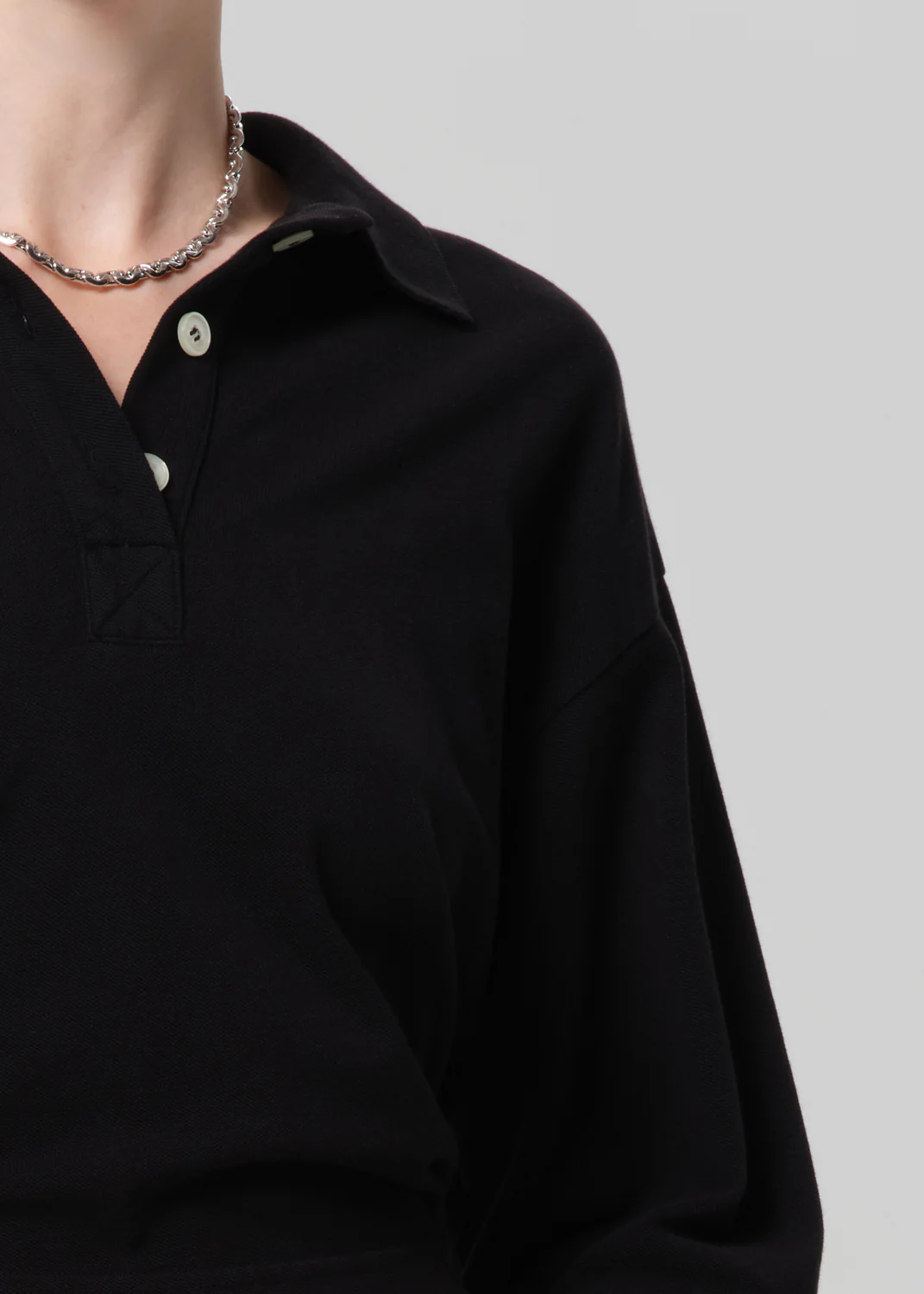 Lowen Polo Shirt in Black - Image 4