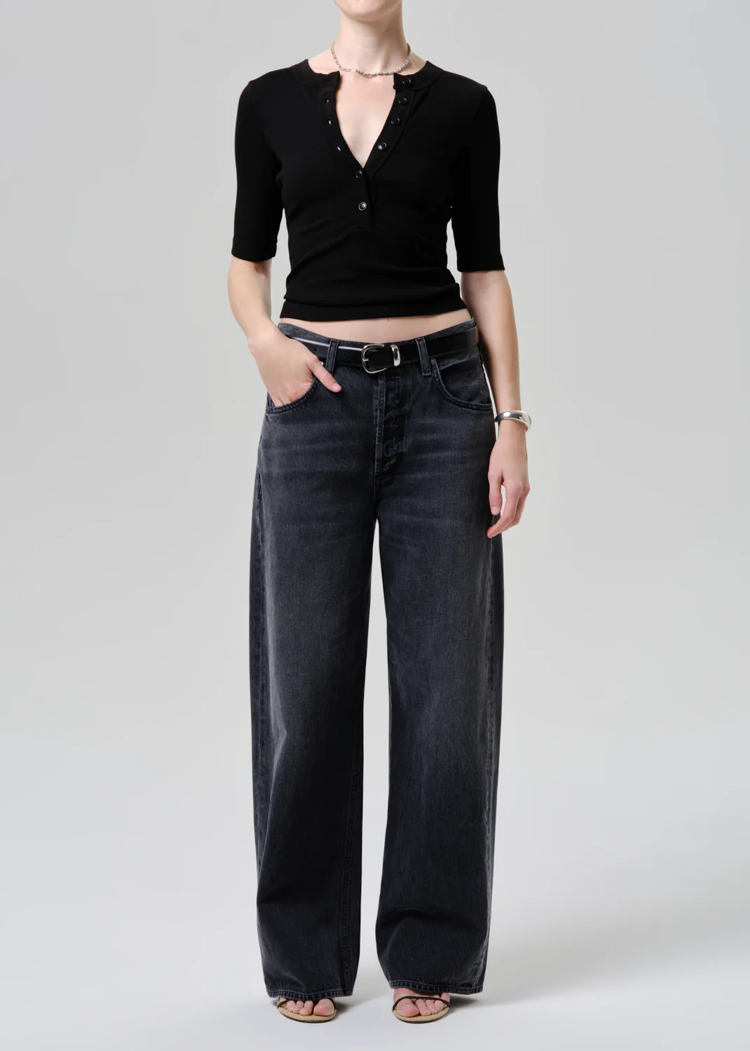 Nali Short Sleeve Henley in Black - Image 5