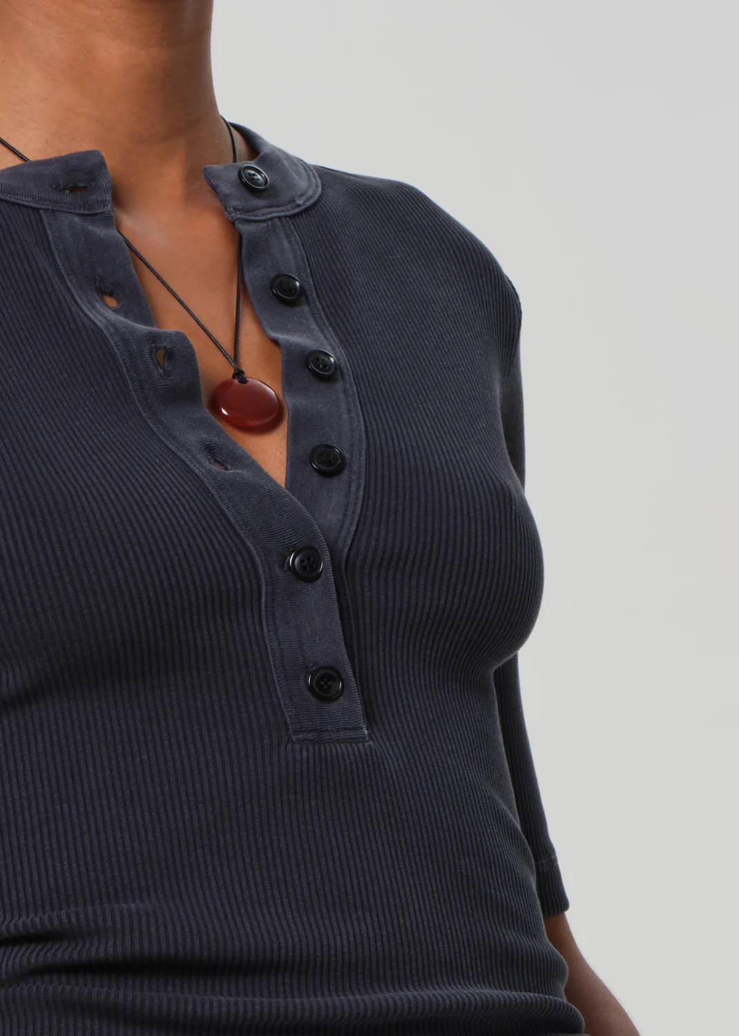 Nali Short Sleeve Henley in Charcoal - Image 4