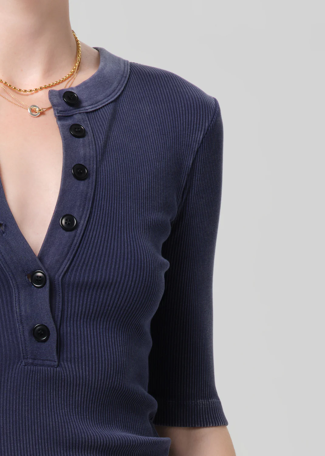 Nali Short Sleeve Henley in Mineral Navy - Image 4