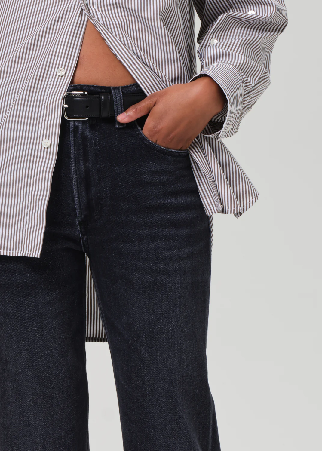 Palma Straight Raw Hem in Medallion - Image 5