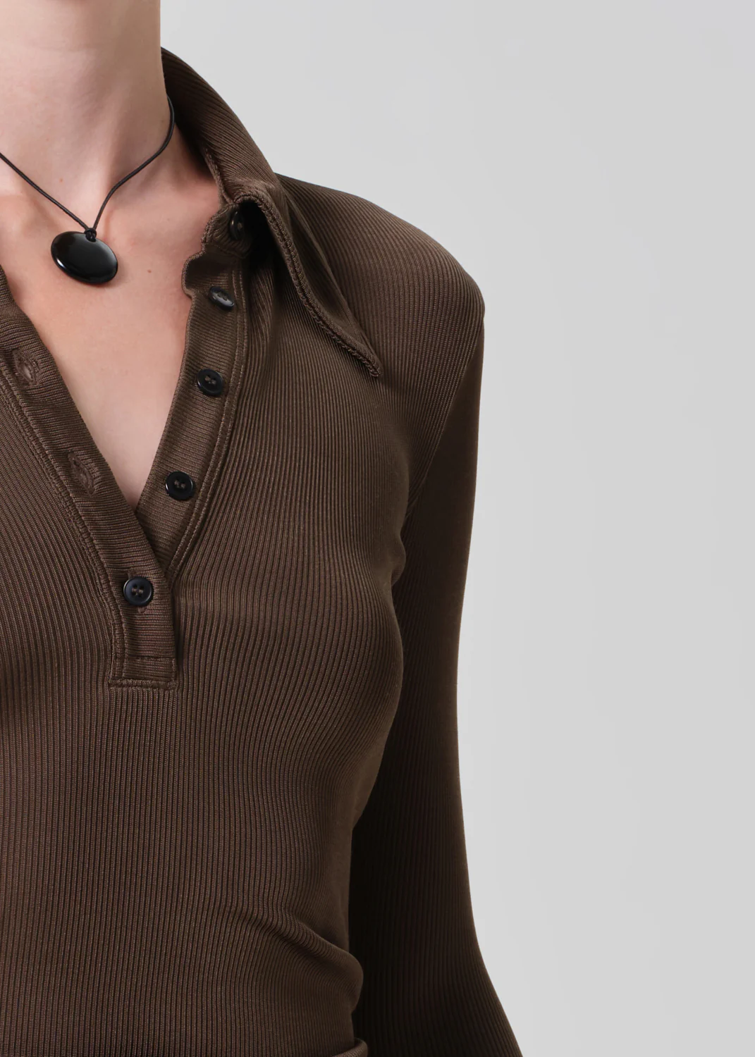 Shaea Polo in Cocoa - Image 4
