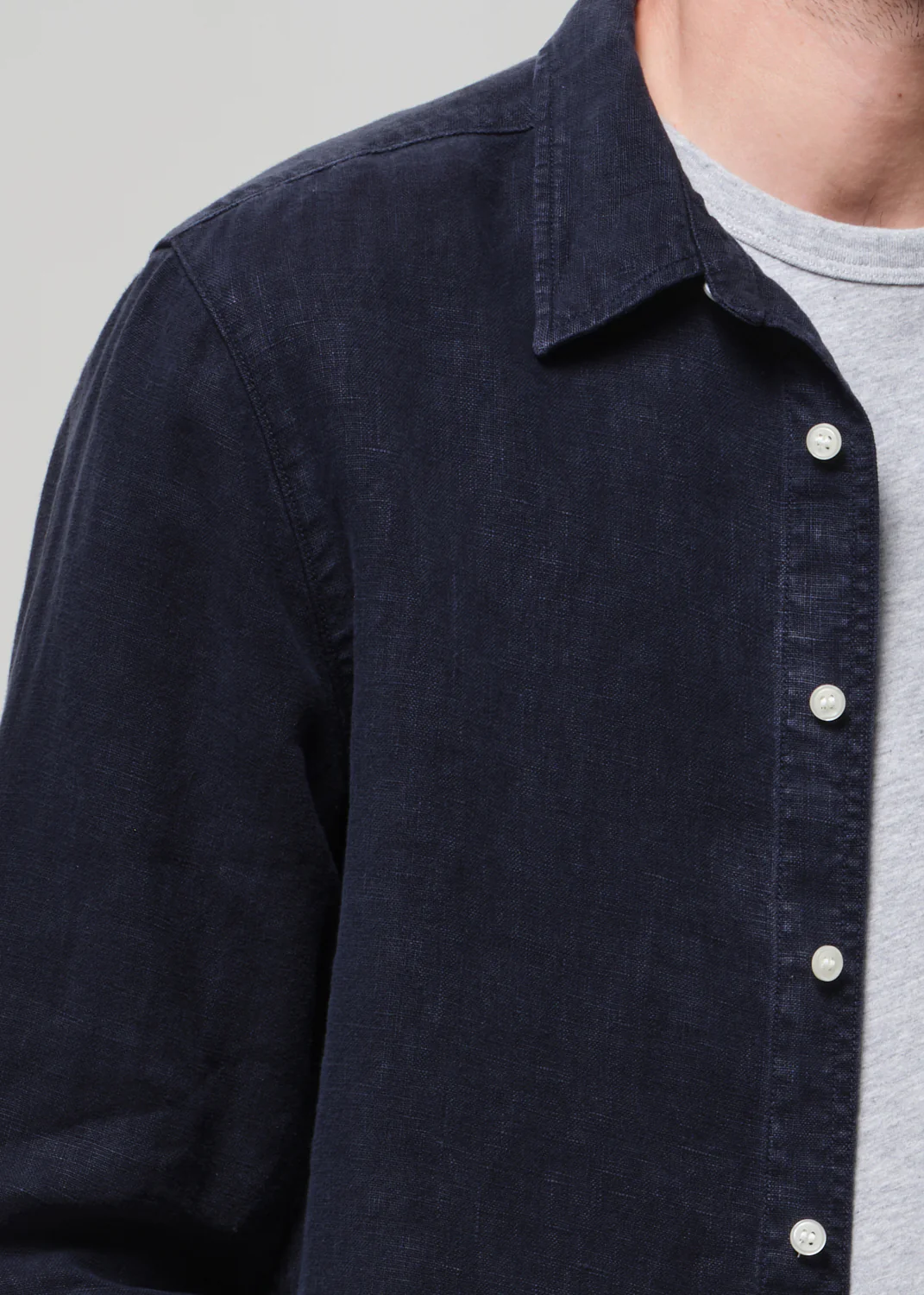 Single Pocket Linen Workshirt in Navy - Image 6