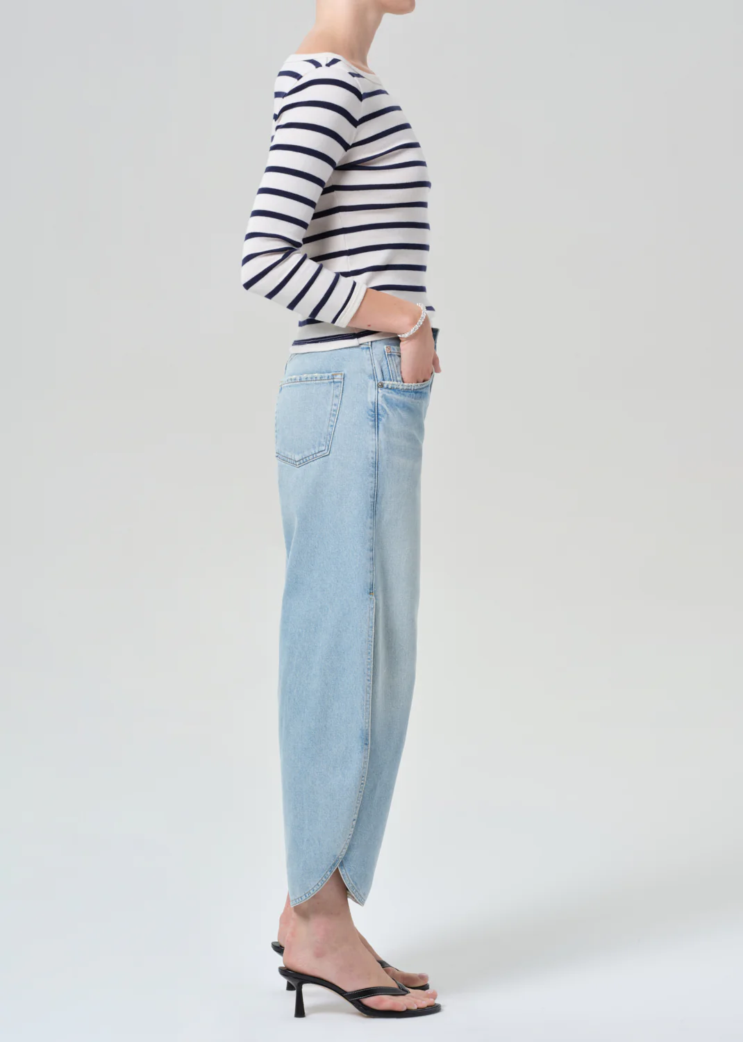Tulip Jean in Somersault - Image 3