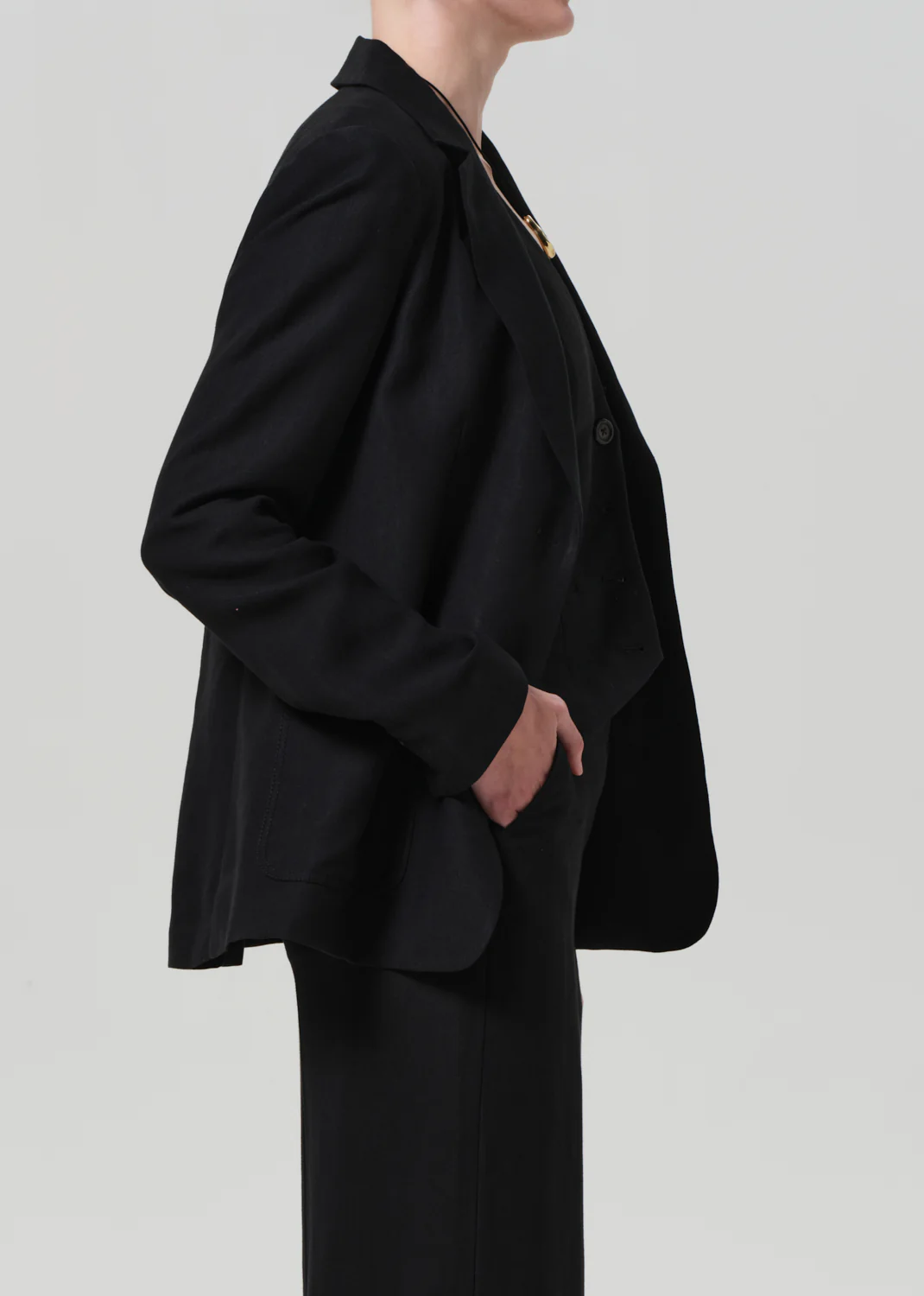 Unlined Weekend Blazer Linen Twill in Black - Image 3