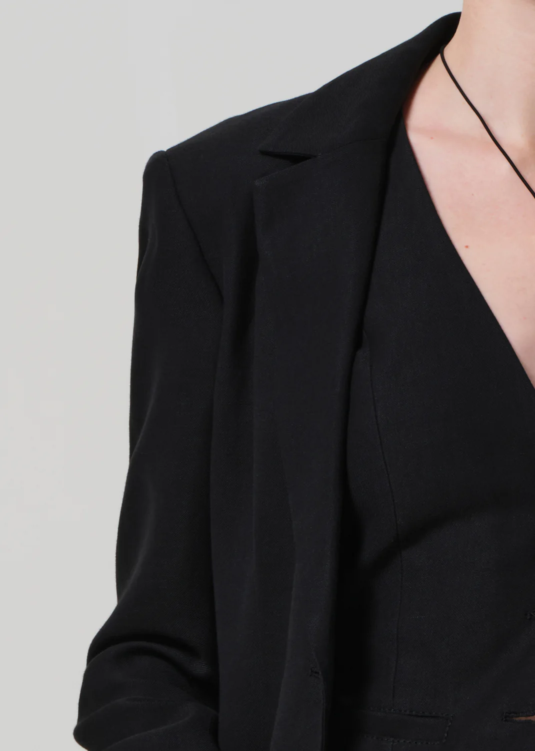 Unlined Weekend Blazer Linen Twill in Black - Image 4