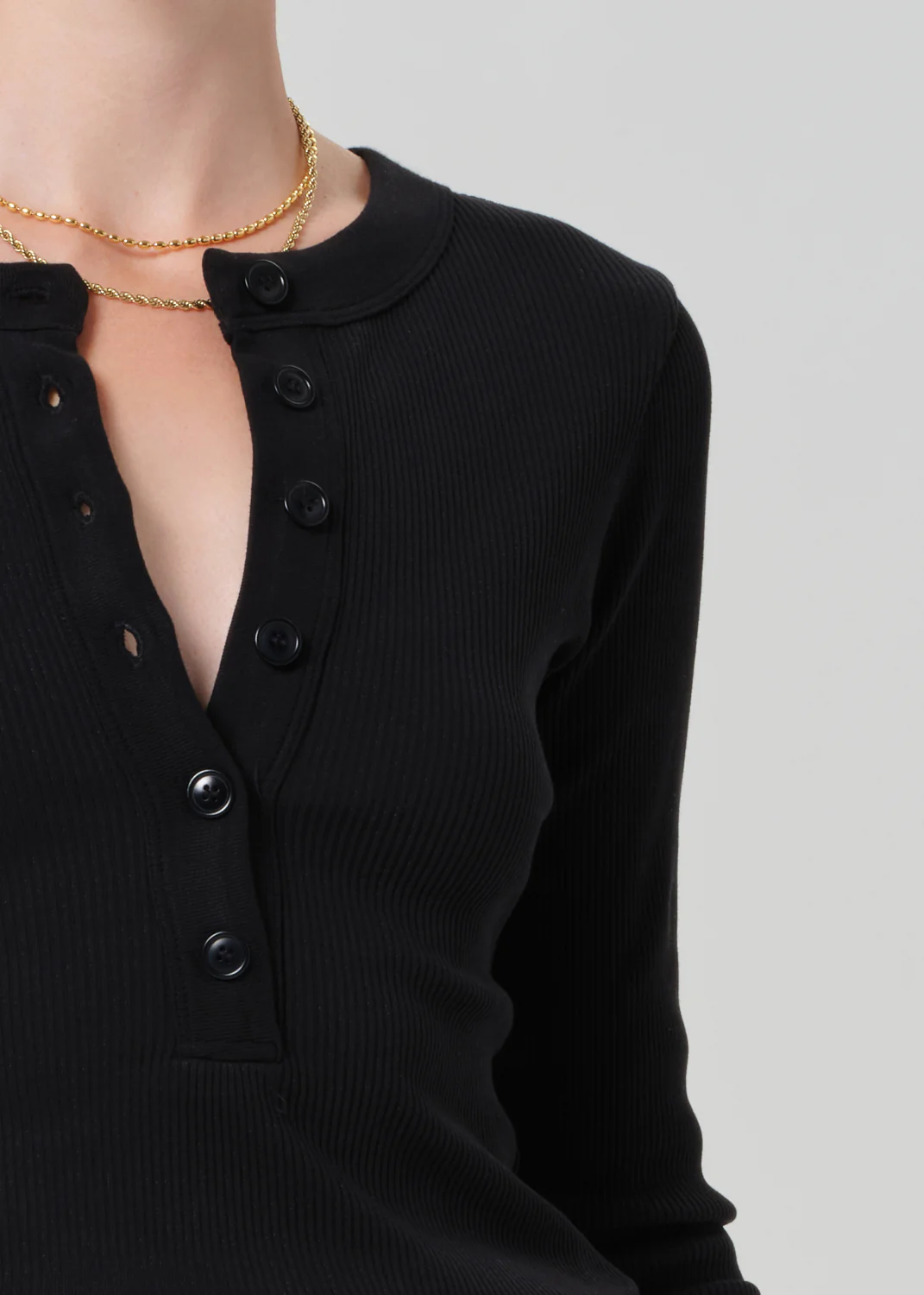 Varra Henley in Black - Image 4