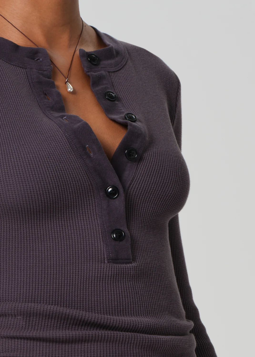 Varra Waffle Henley in Charcoal - Image 4